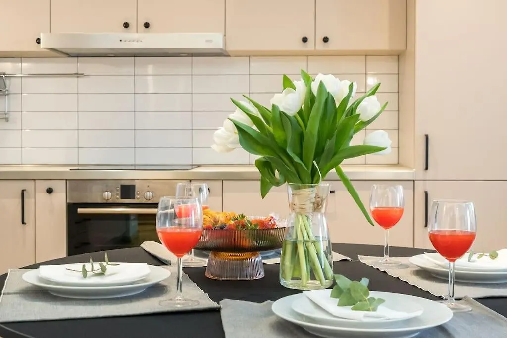 Apartment Superb River Views 1Br + Parking Bucharest