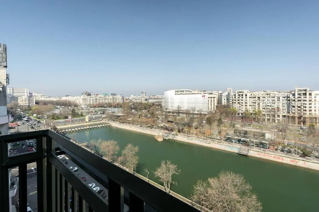Superb River Views 1Br + Parking Bucharest 0*,